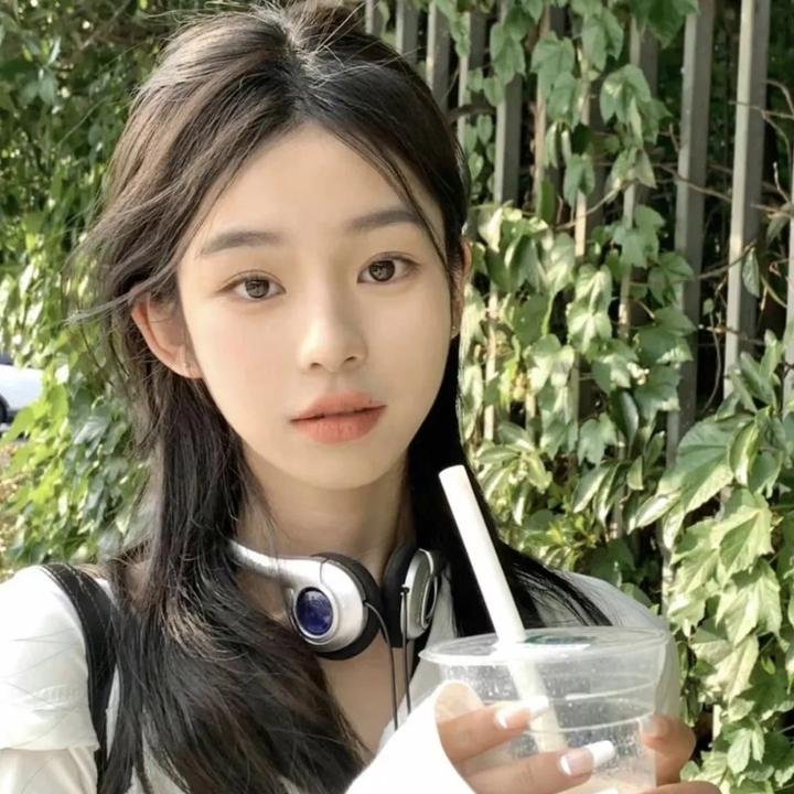 见习女警